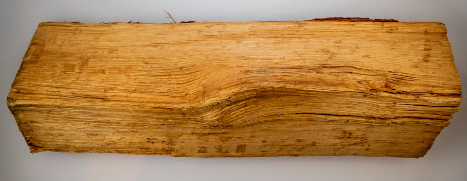 clean kiln dried firewood in bundles small